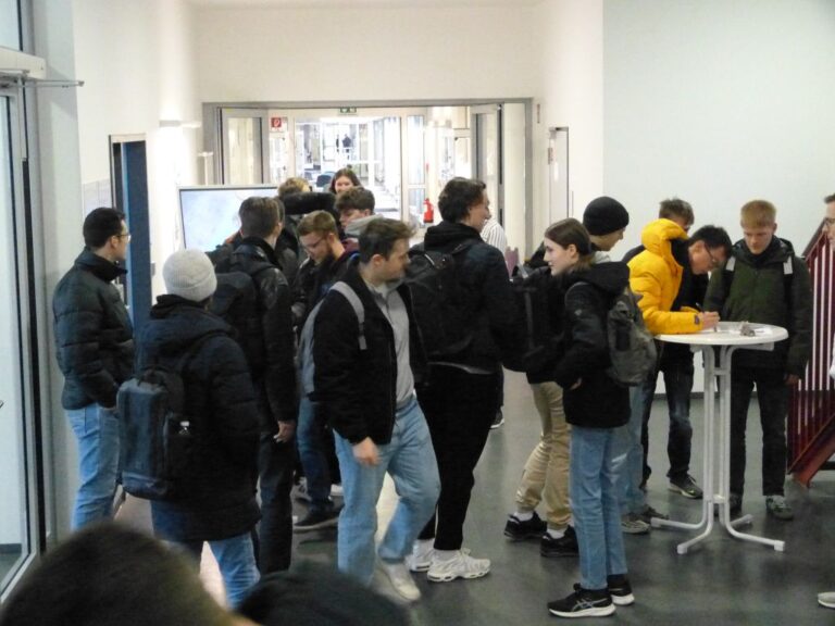 Lehrstuhlführung im Rahmen der Vorlesung Produktionstechnik