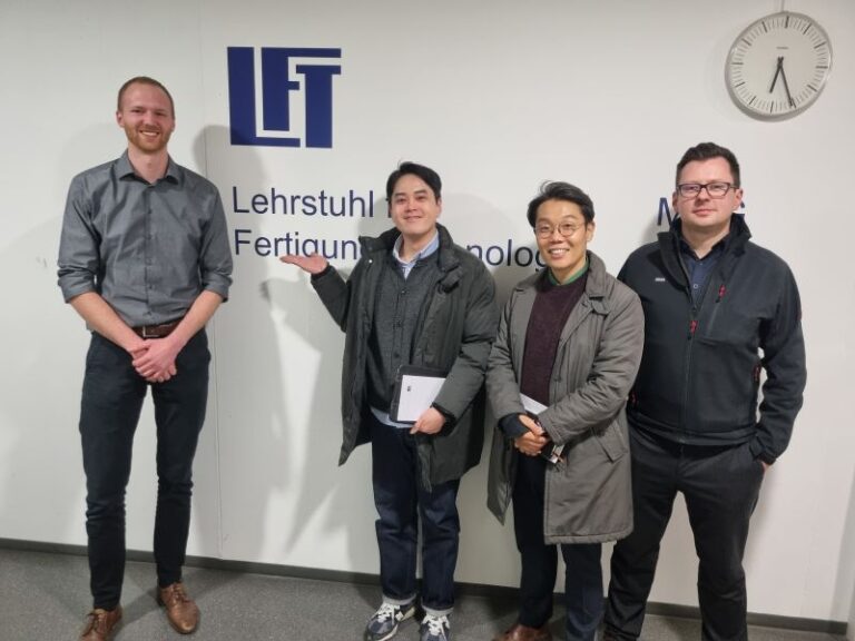 Internationaler Besuch von Zeiss am LFT